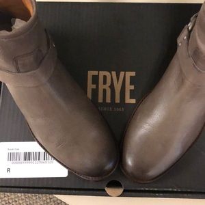 Never wore Frye Grey/Brown Tint Toes Bootie